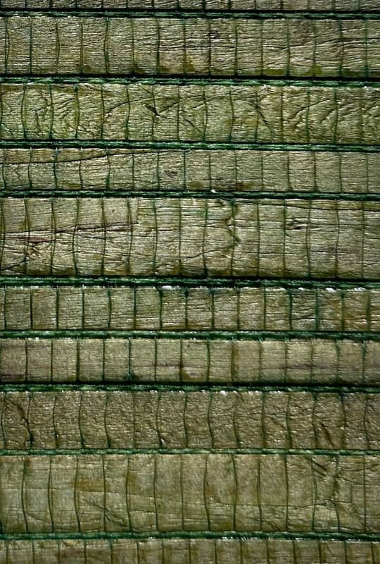 V1028-19 LOTUS LEAF WALLPAPER $63/yard
