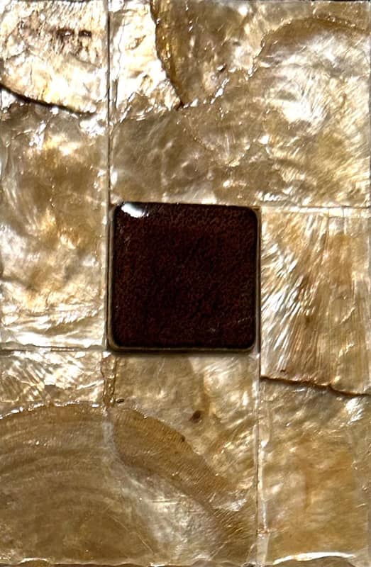 V3004-BK SEASHELL TILE WALLCOVERING