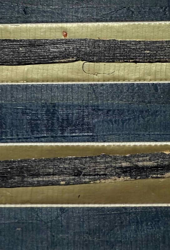 V22-2065 LOTUS LEAF POLYESTER WALLPAPER $88/yard